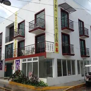 Isleno Isla Mujeres